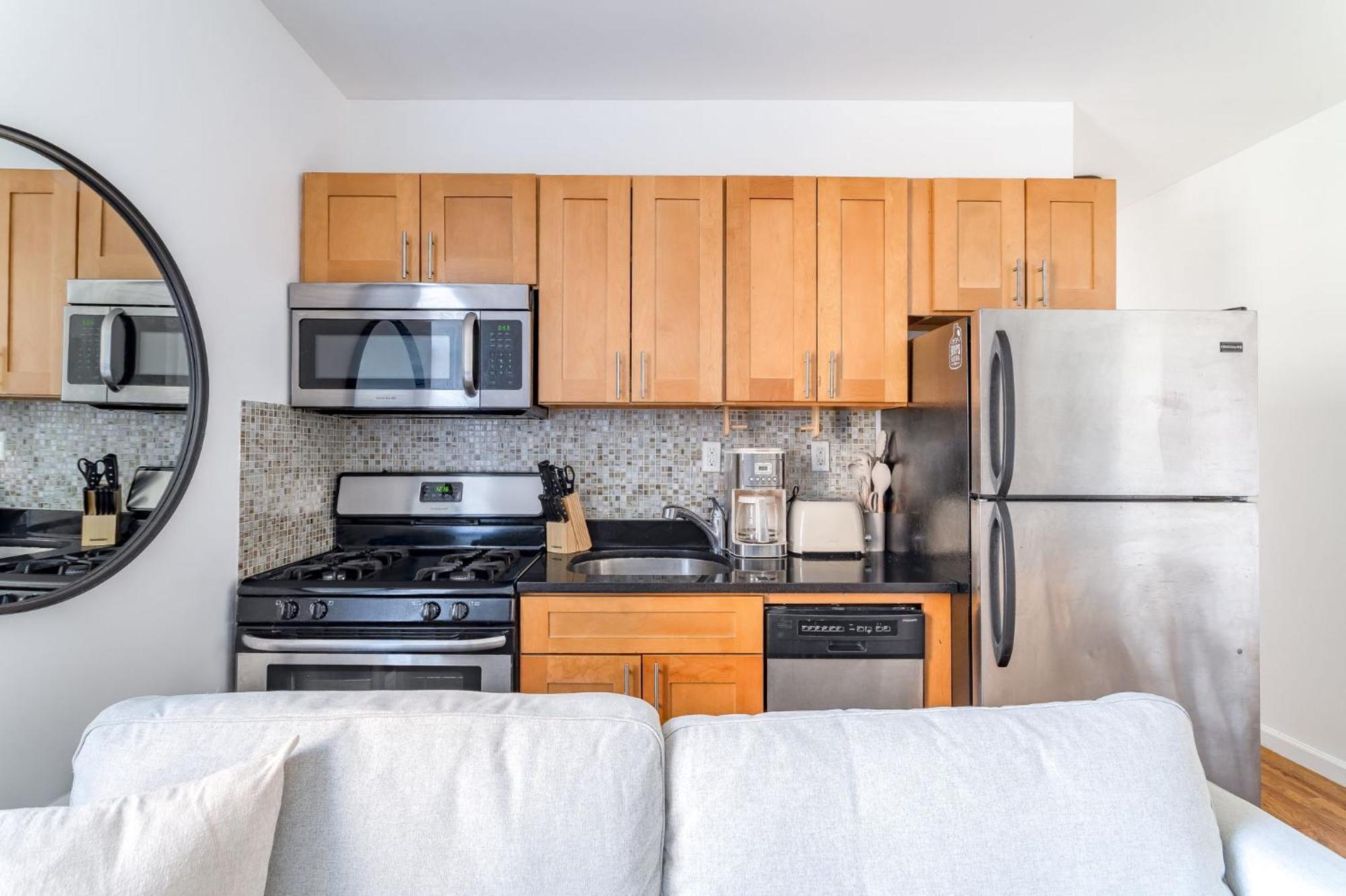 Chic & Trendy 3bd 1bath Escape In The Lower East Side Appartement *