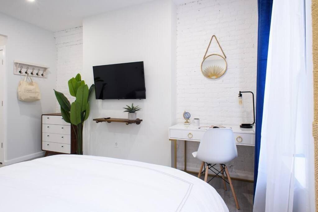 240-12 Brand New Prime Location W&d Appartement