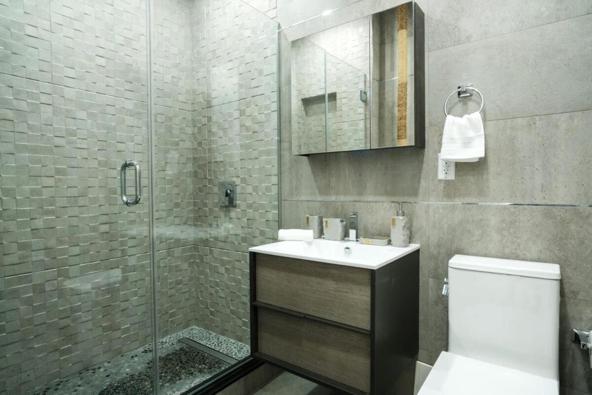 317-2d Brand New Modern 1br W&d Near Park *