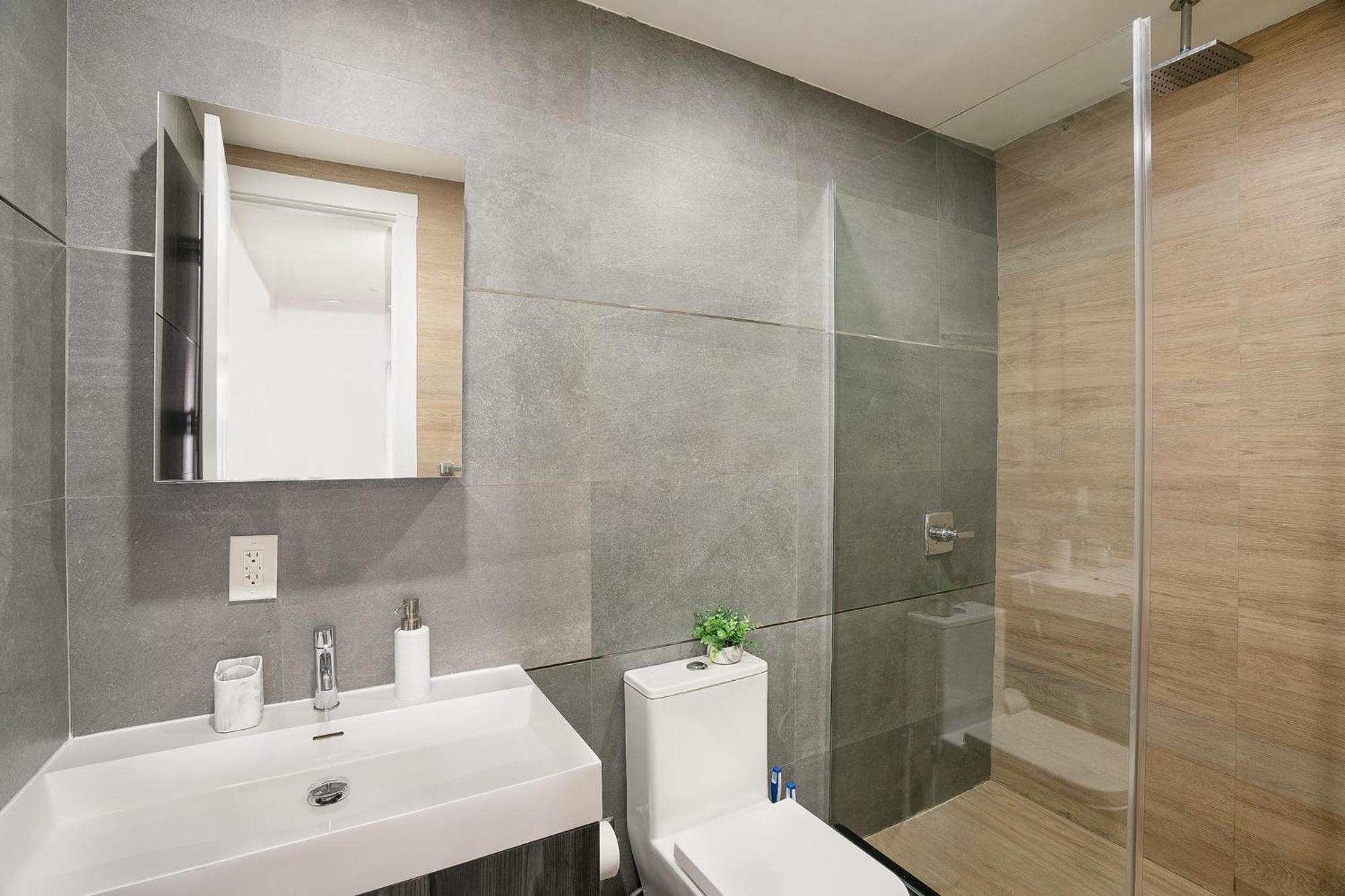 1597-phn Ph Duplex -private Outdoor 2bath