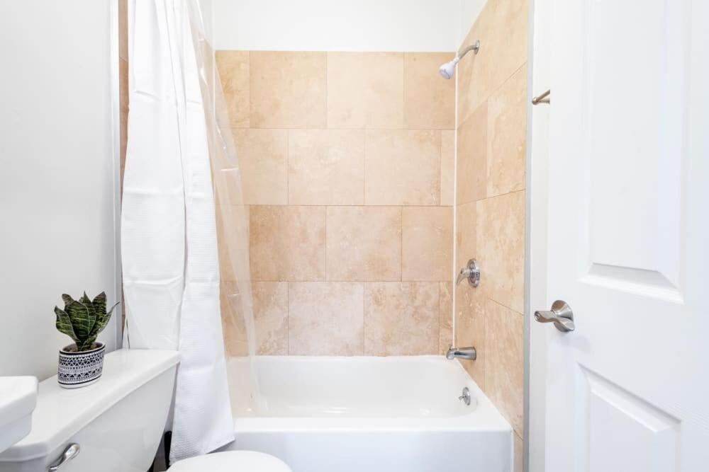 Appartement 1435-2 3 Bedrooms 2 Bath Wd Ues *
