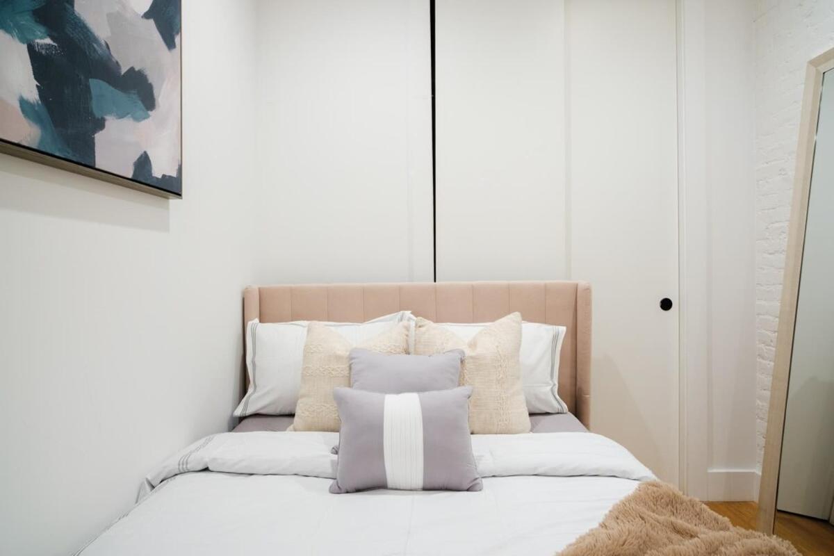 1288-4rn Newly Furnished Prime Ues 2br * New York