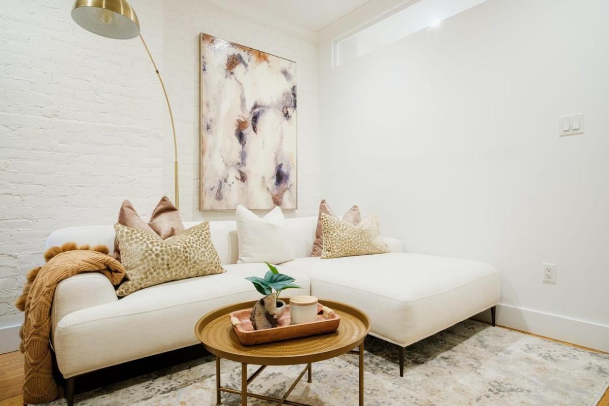 1288-4rn Newly Furnished Prime Ues 2br