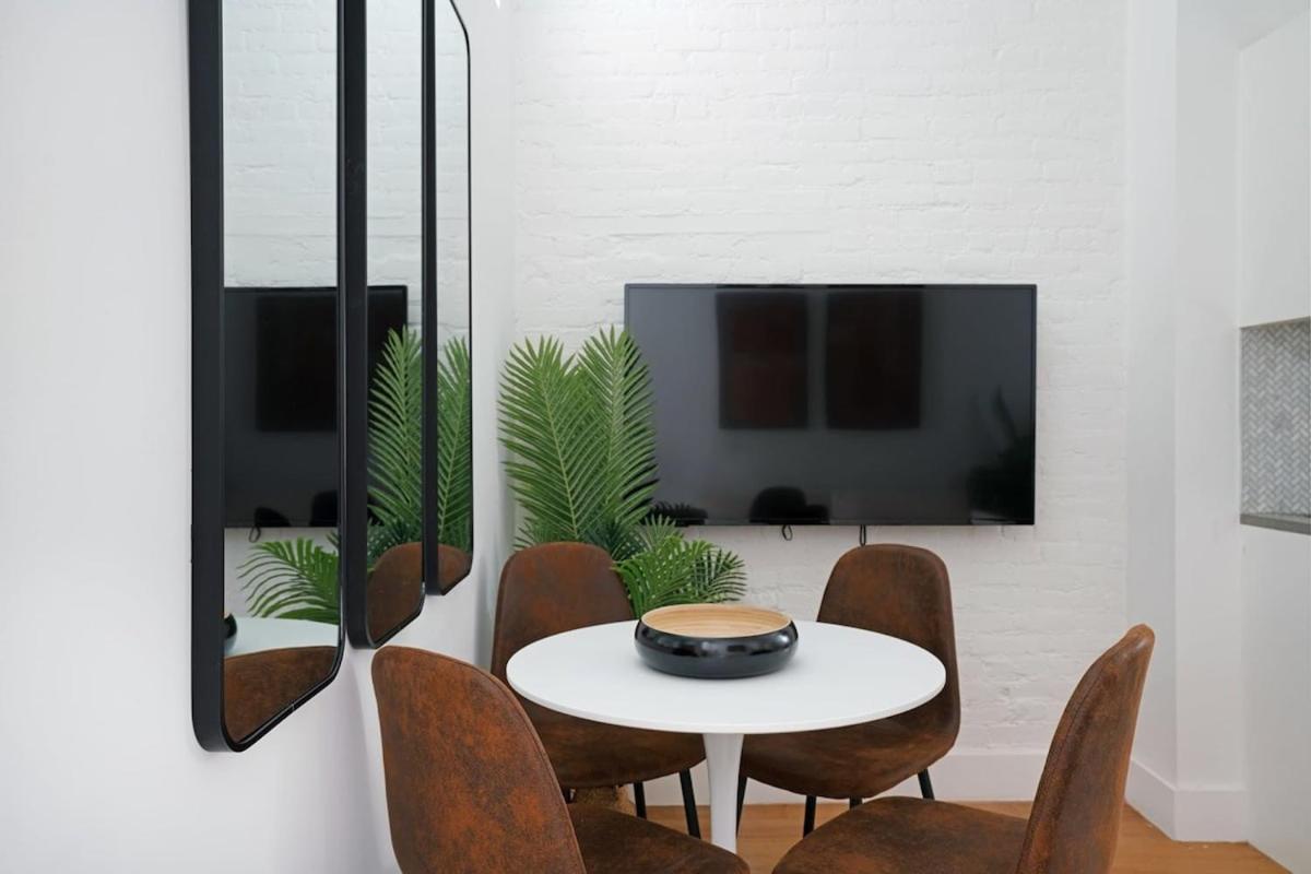 1290-16 New Renovated 2 Bedrooms In Ues * New York