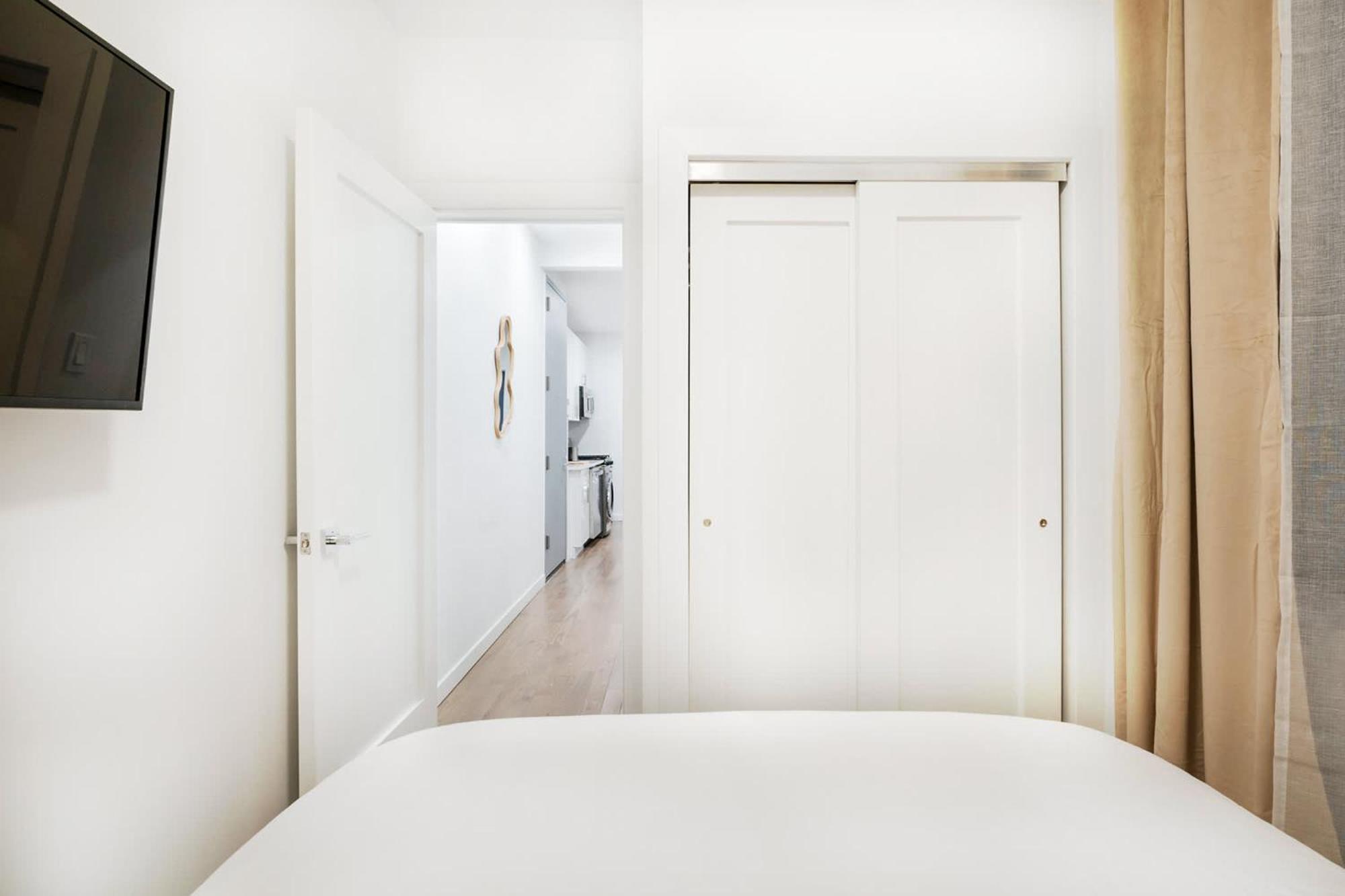 1290-10 New Renovated 2 Bedrooms In Ues Appartement
