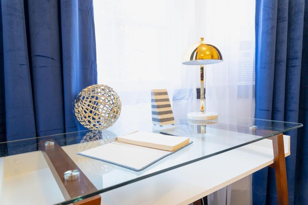 E10-1 Designer East Village Townhouse 1br Appartement New York