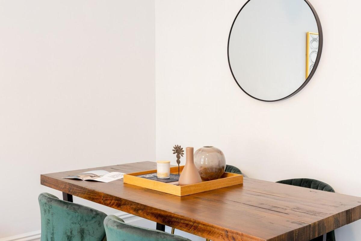 Appartement E10-2 Designer East Village Townhouse 1br *