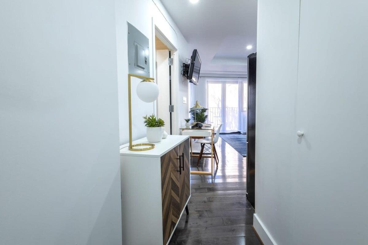 809-5b Luxury With A Private Balcony New York