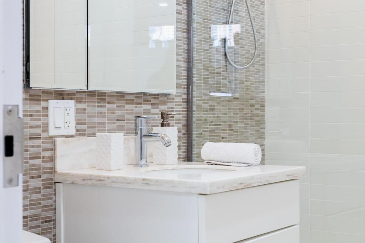 809-5b Luxury With A Private Balcony Appartement New York