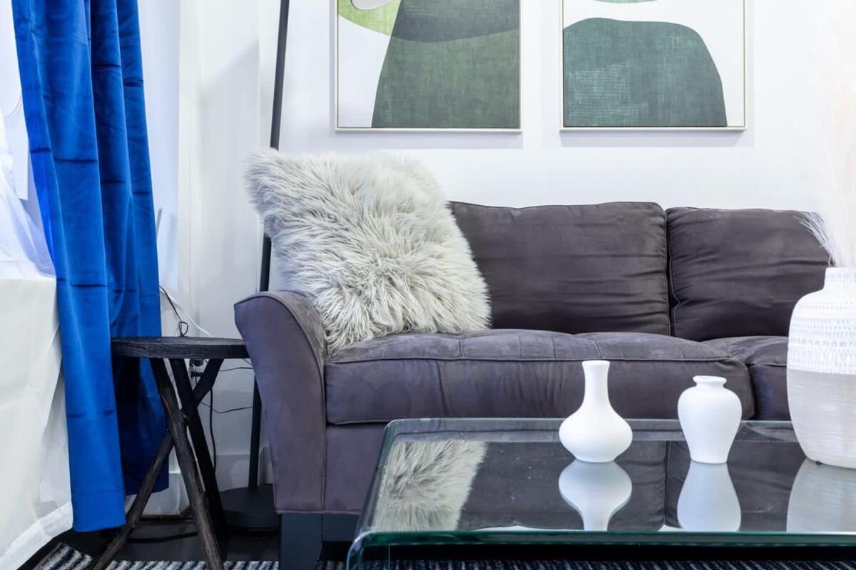 809-5b Luxury With A Private Balcony