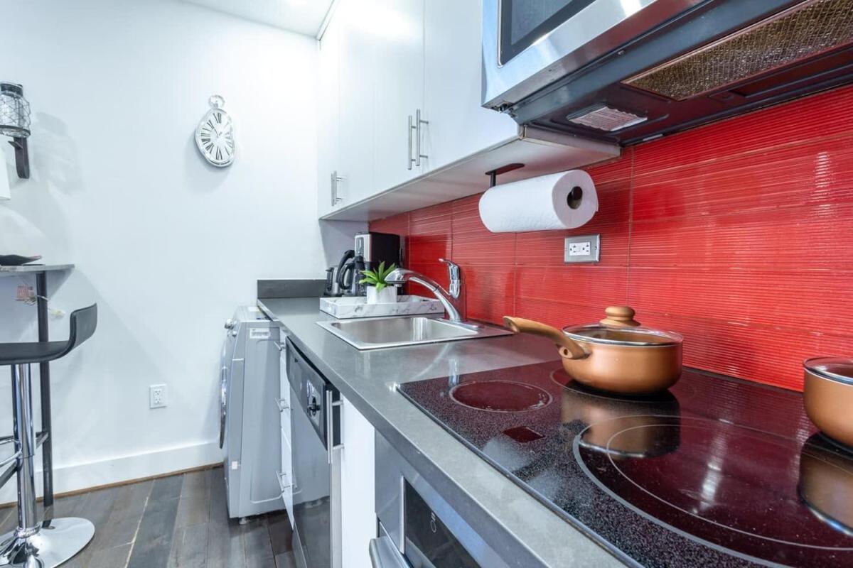 809-5b Luxury With A Private Balcony *