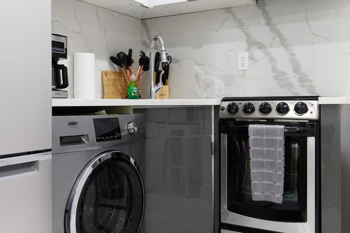 78-3b New Junior 1 Bedroom Prime Ues Wd In Unit Appartement