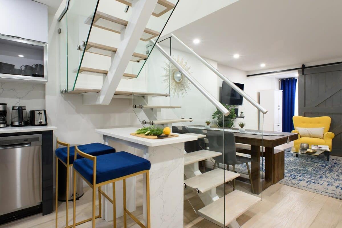 Lejlighed 75-4a Brand New 3br Prime Ues W&d In Unit *