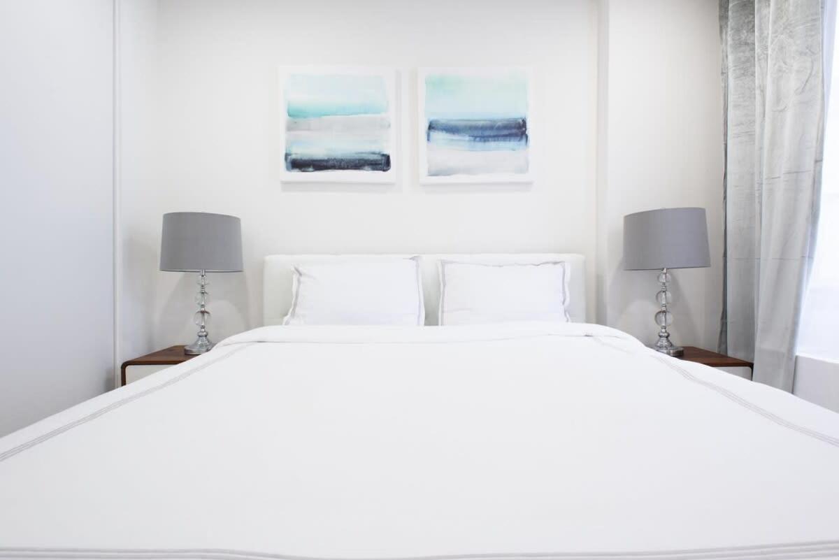 Lejlighed 75-4a Brand New 3br Prime Ues W&d In Unit