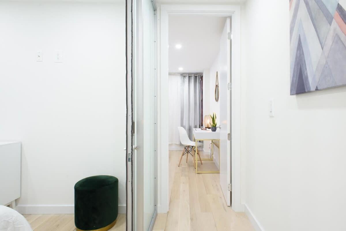 Lejlighed 75-4a Brand New 3br Prime Ues W&d In Unit