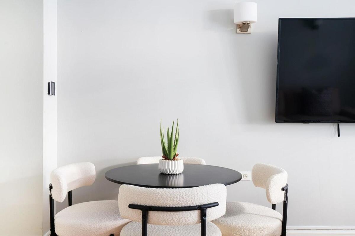 73-208 New 2br2bath Uws Doorman Gym Appartement New York