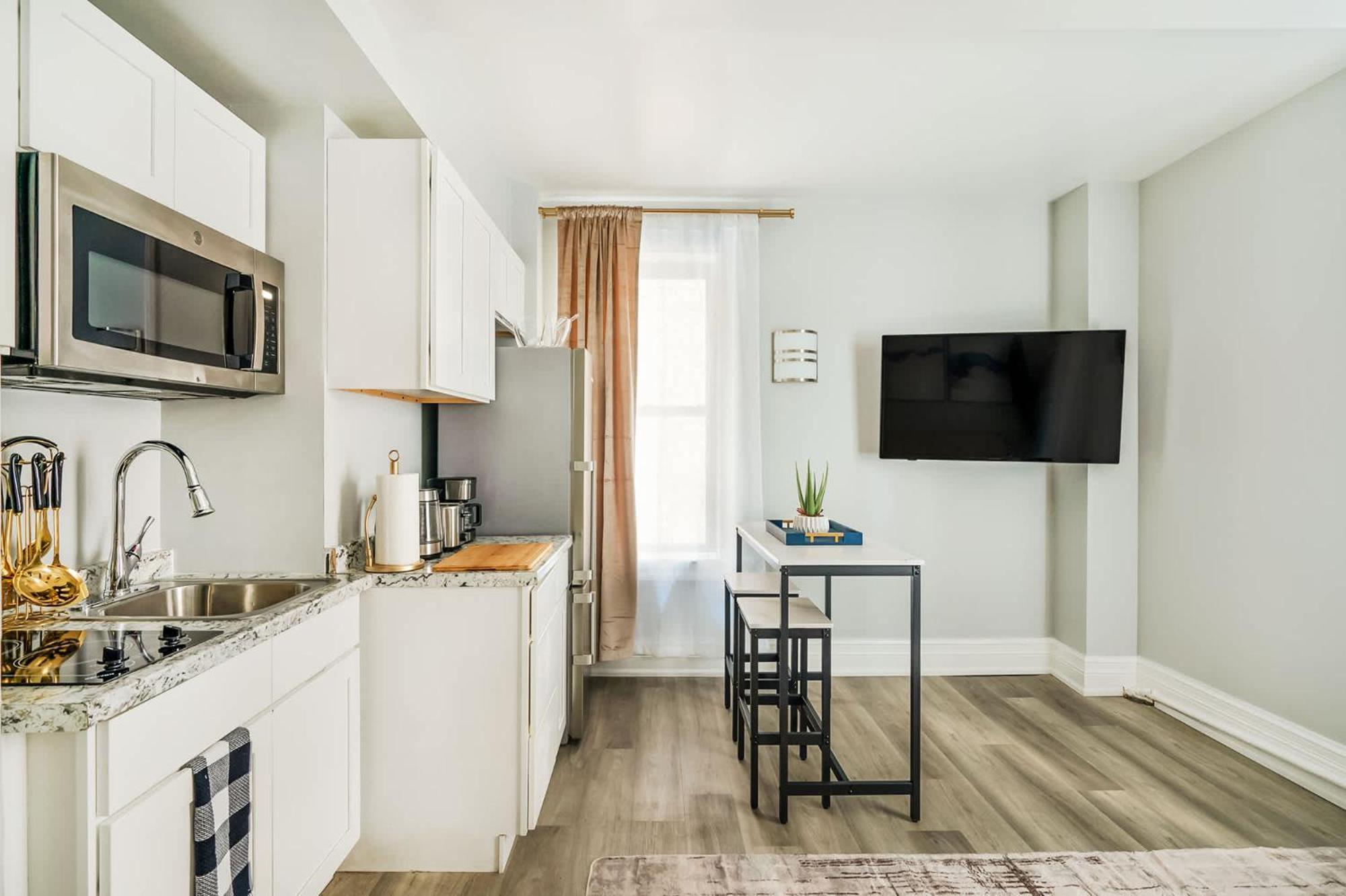 73-1406 New 1br 1bth Uws Doorman Gym New York City