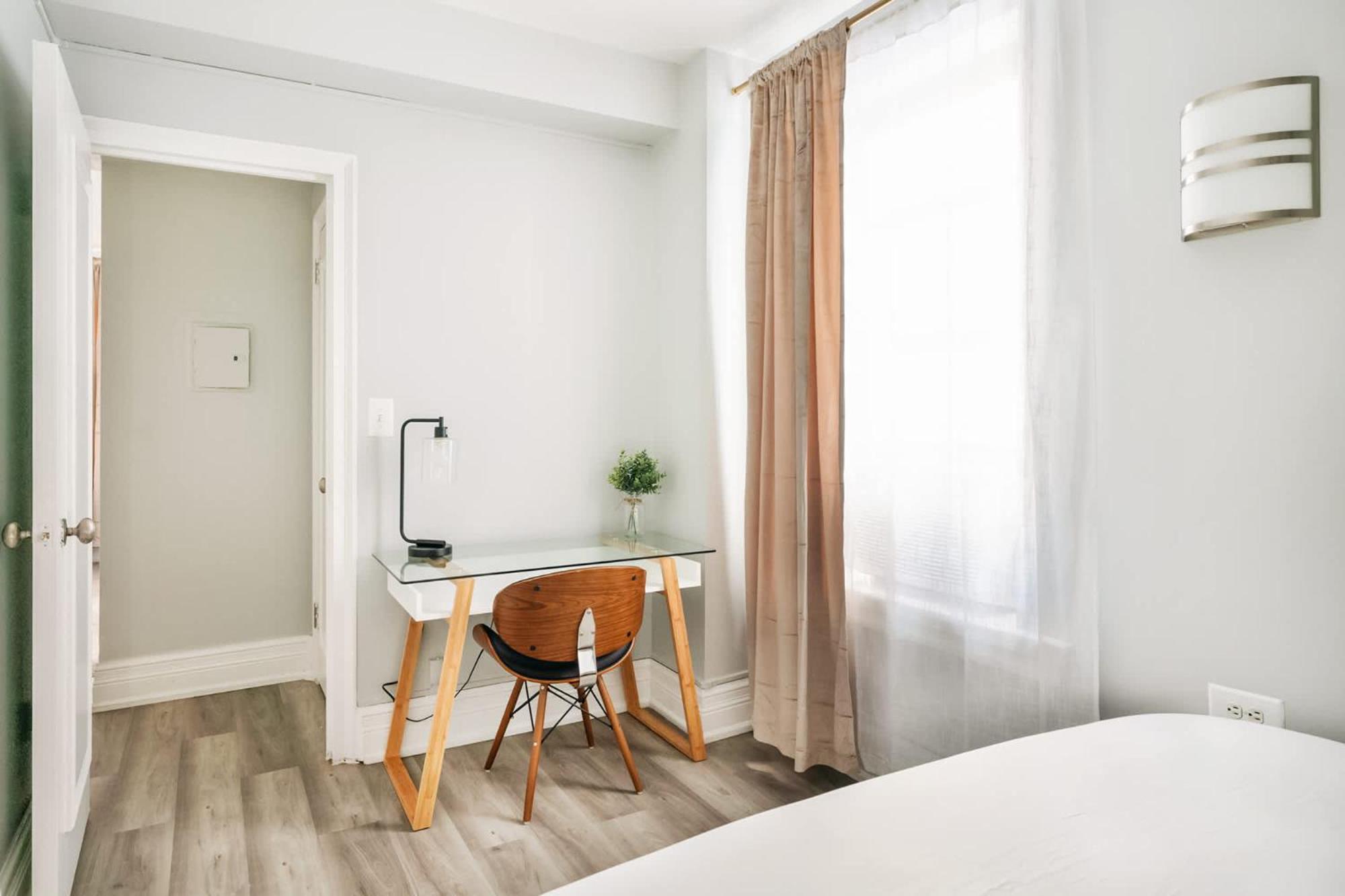 73-1406 New 1br 1bth Uws Doorman Gym * New York City