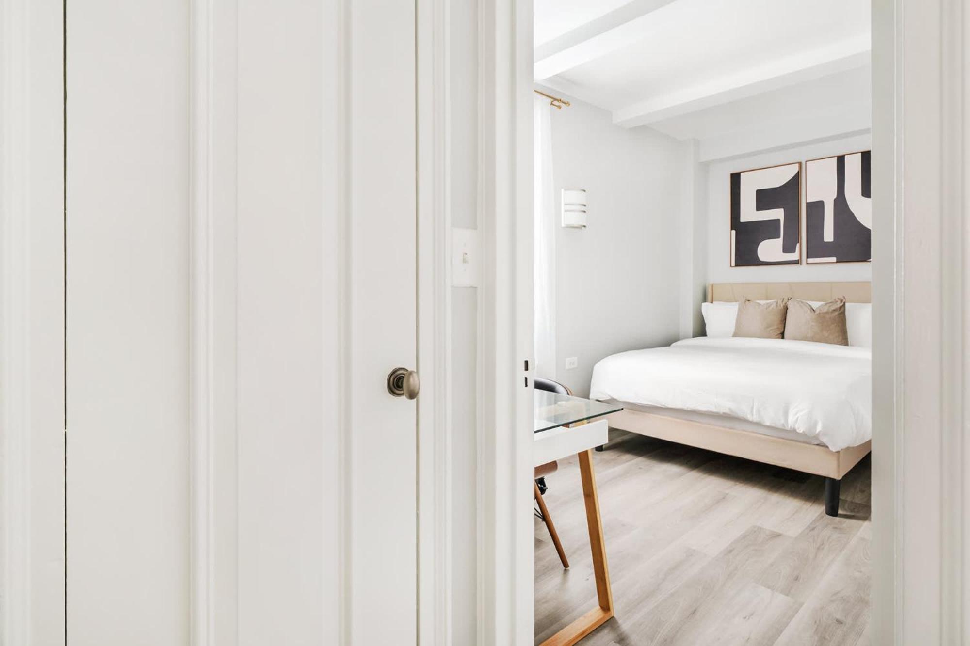 73-1406 New 1br 1bth Uws Doorman Gym Appartement