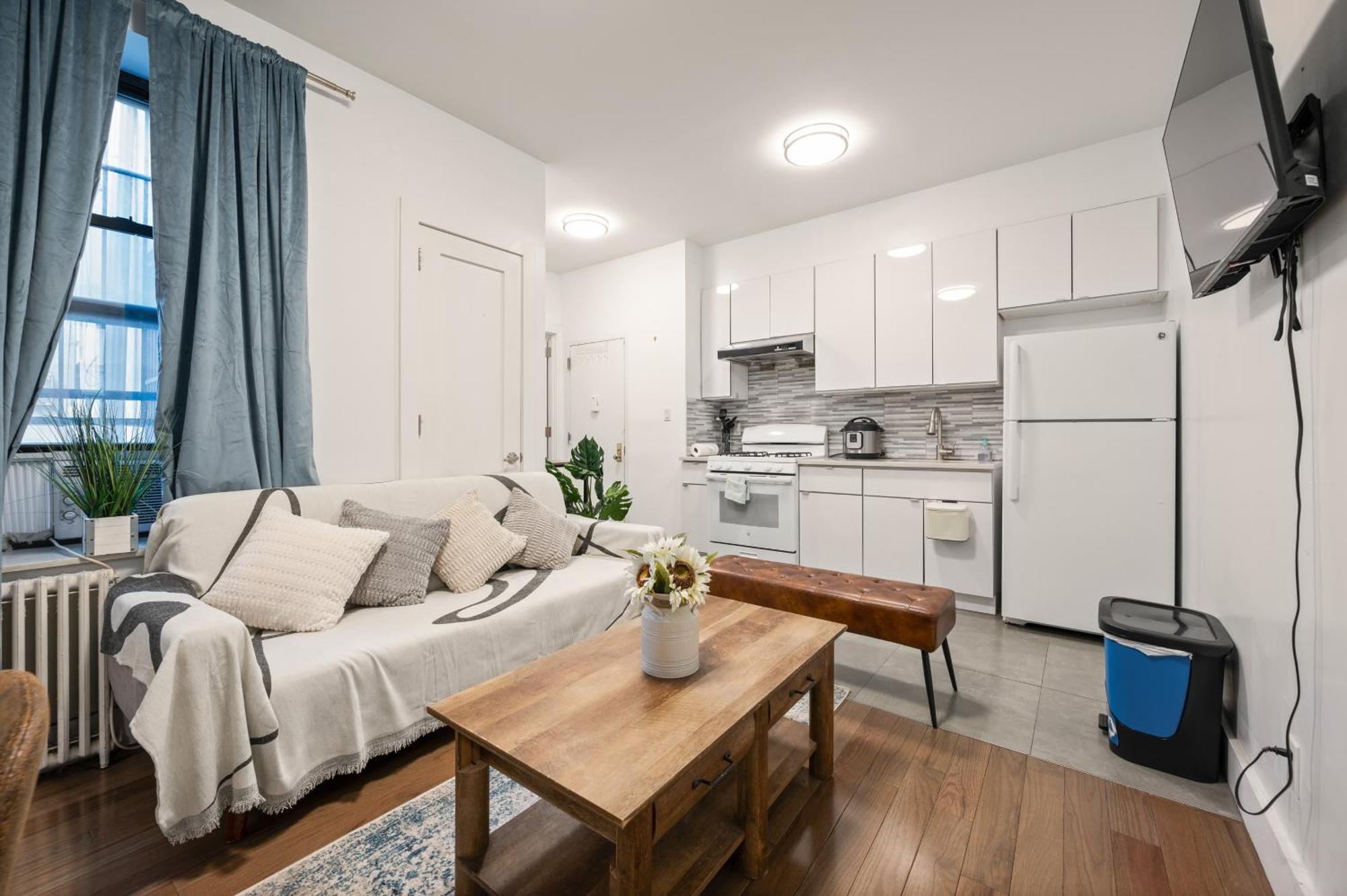 Lejlighed Bohemian Chinatown 3 Bedrooms *