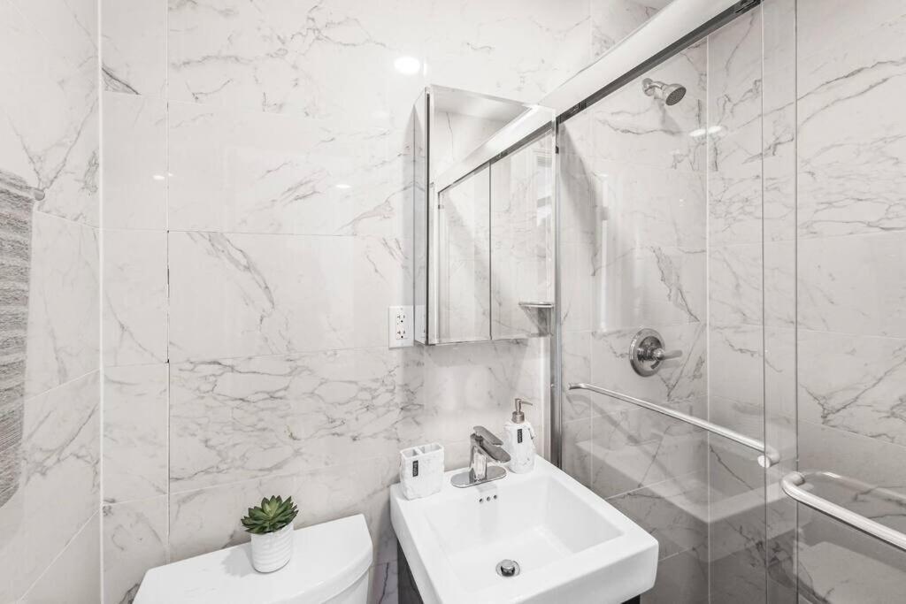 Appartement 69-5b I Stylish Lower East Side 1br New York