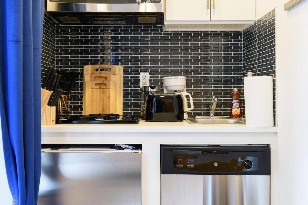 69-5a Celebrate The Season Modern Lower East Side 1br Appartement *