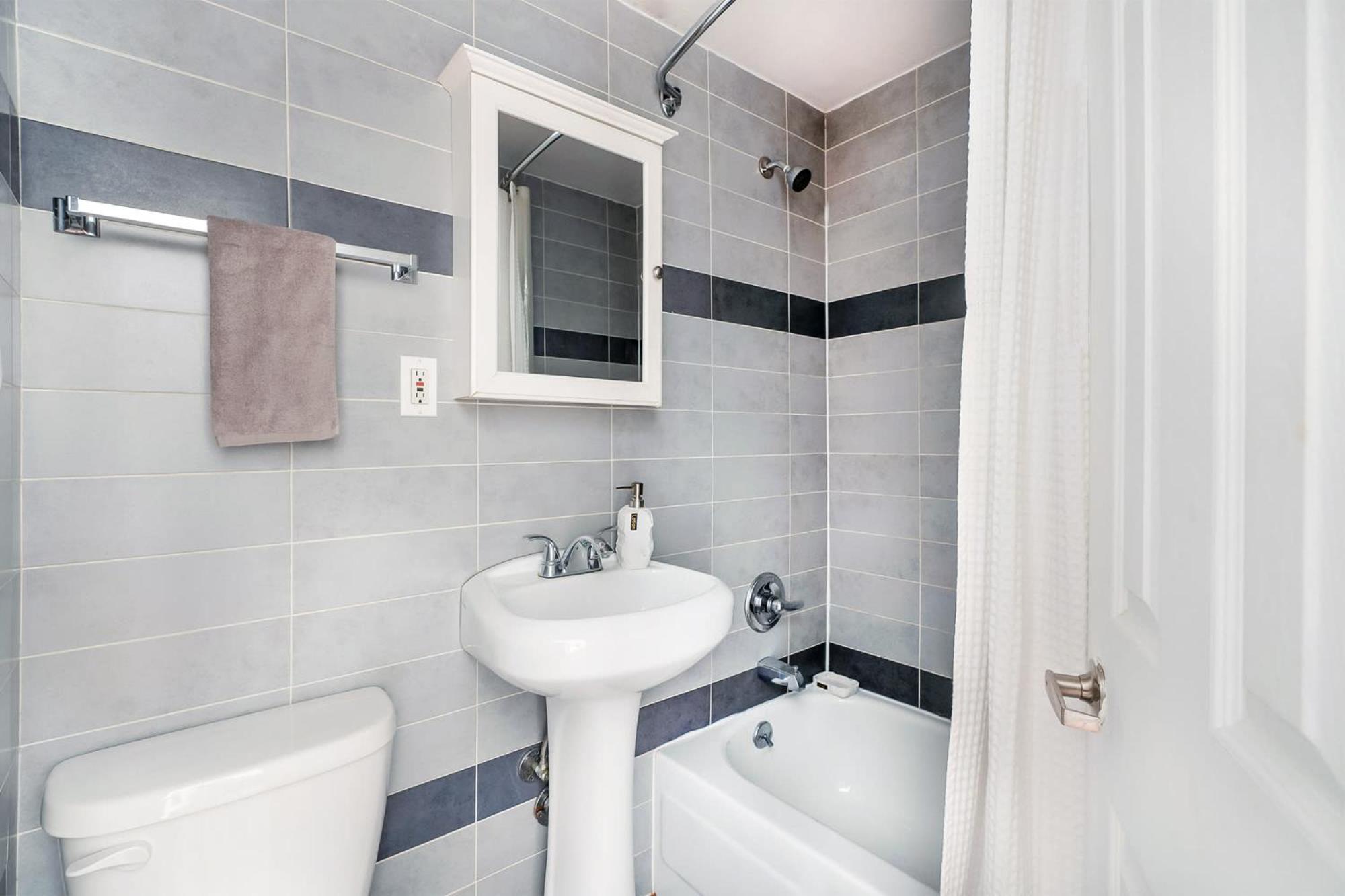 69-4d Trendy Lower East Side 1br Brand New * New York