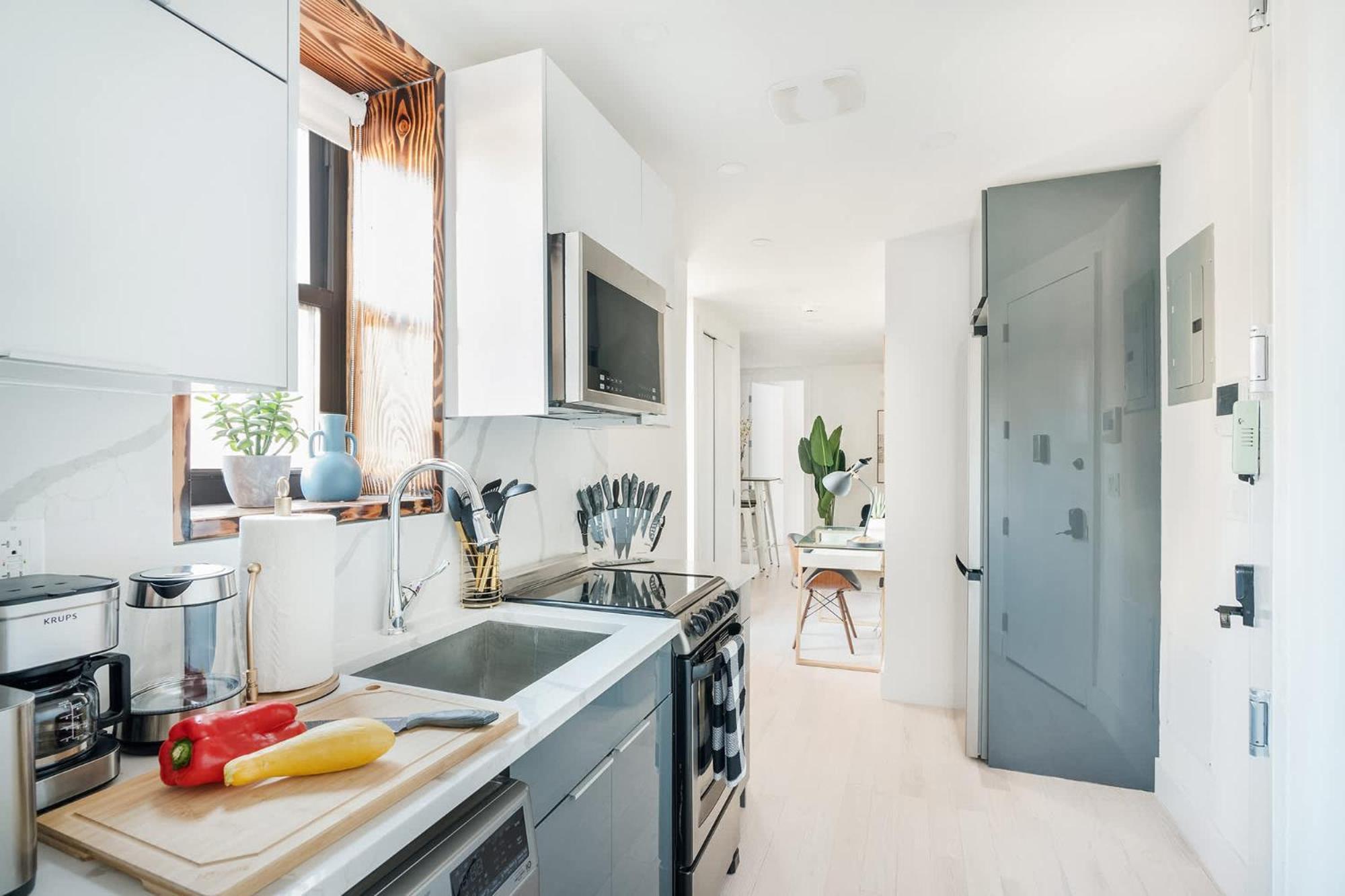 48-3fe 2br Prime Midtown West New York City