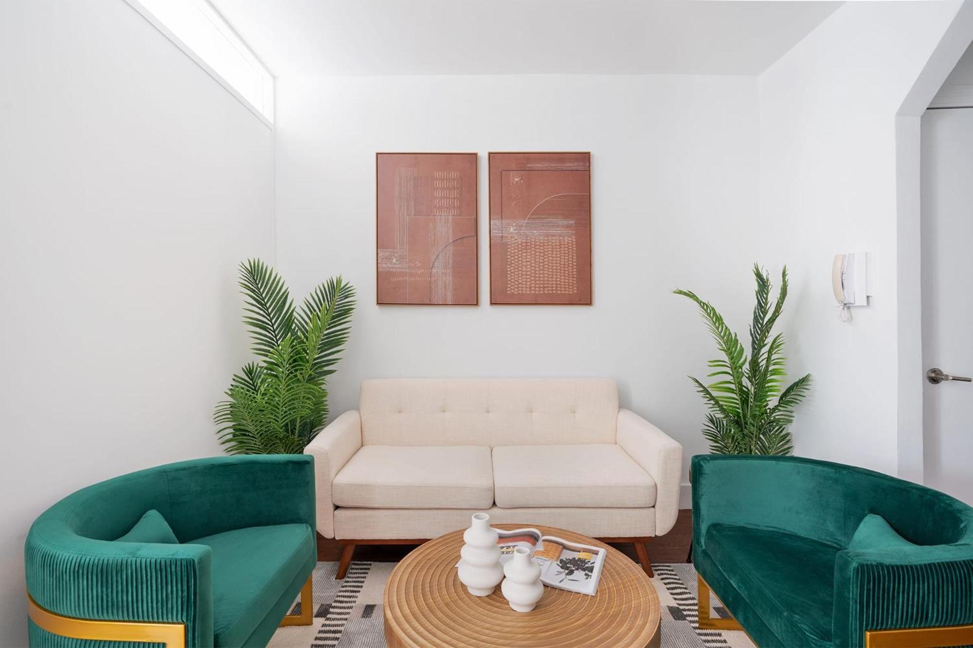 444-4f Newly Furnished Elv 1br Hells Kitchen