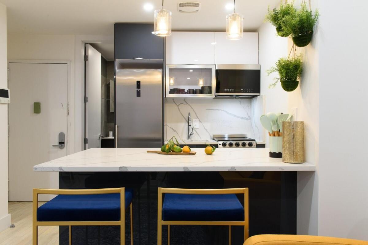 1597-9 Renovated Prime Ues Wd In Unit *