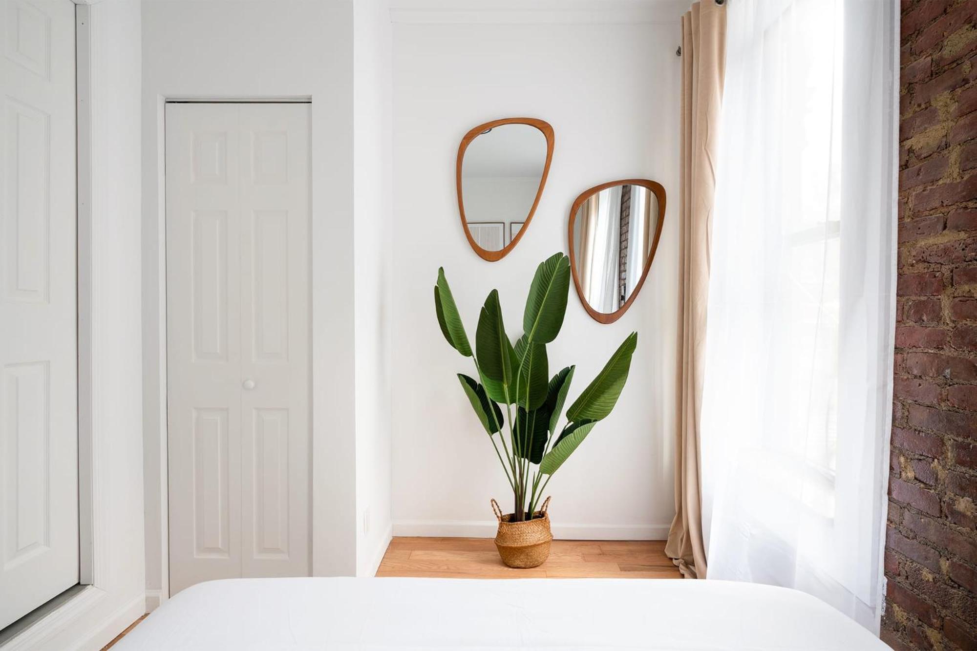 153-1g Newly Renovated 2br Lower East Side *