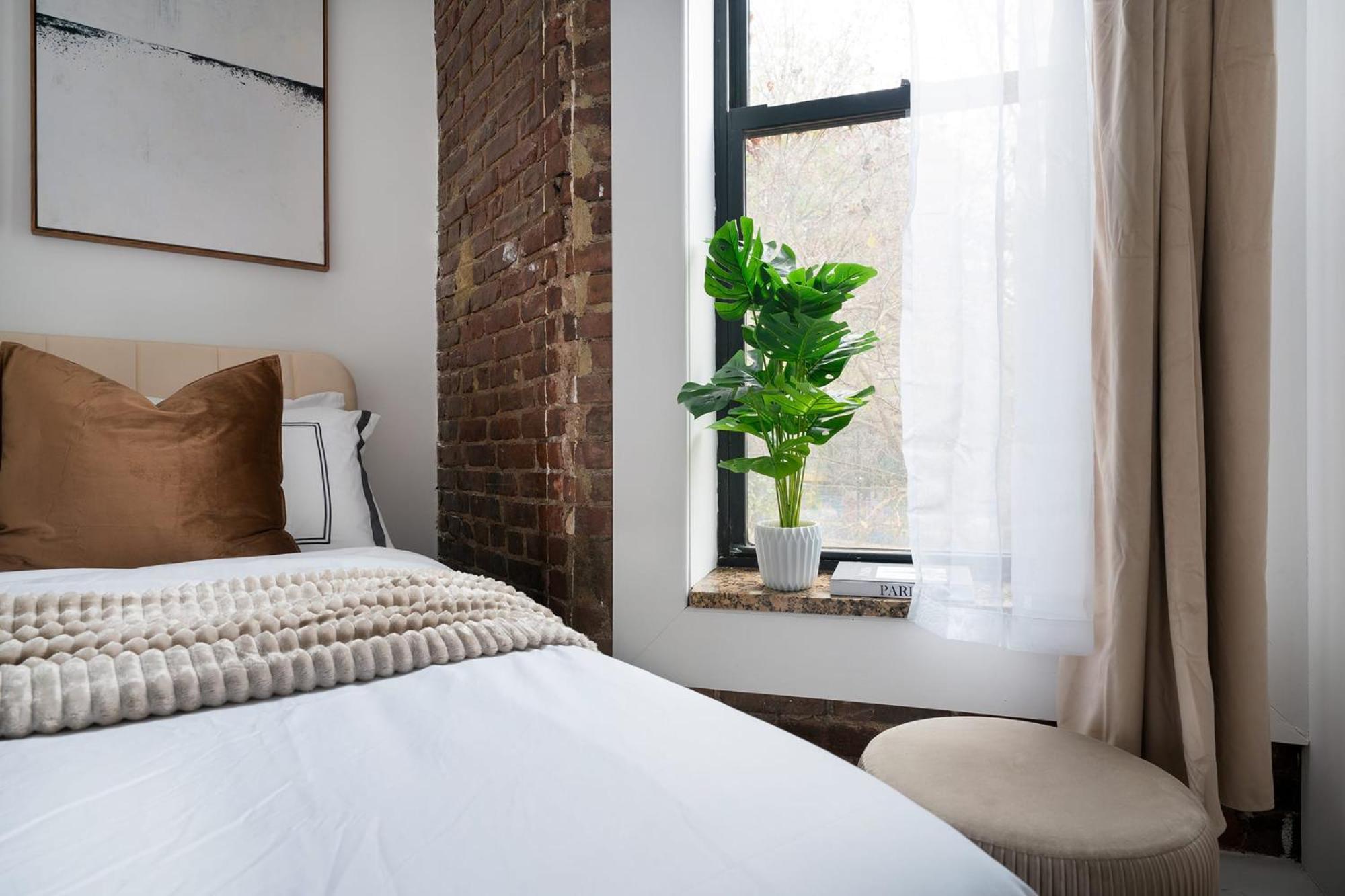 153-1g Newly Renovated 2br Lower East Side Appartement