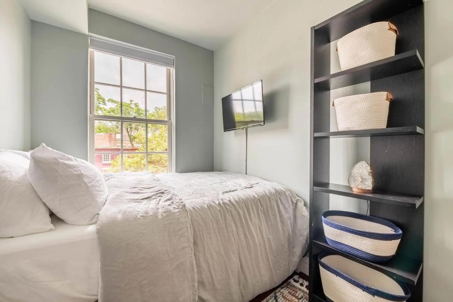 Apartamento Lofty & Bright Greenwich Getaway W Private Rooftop Nova York