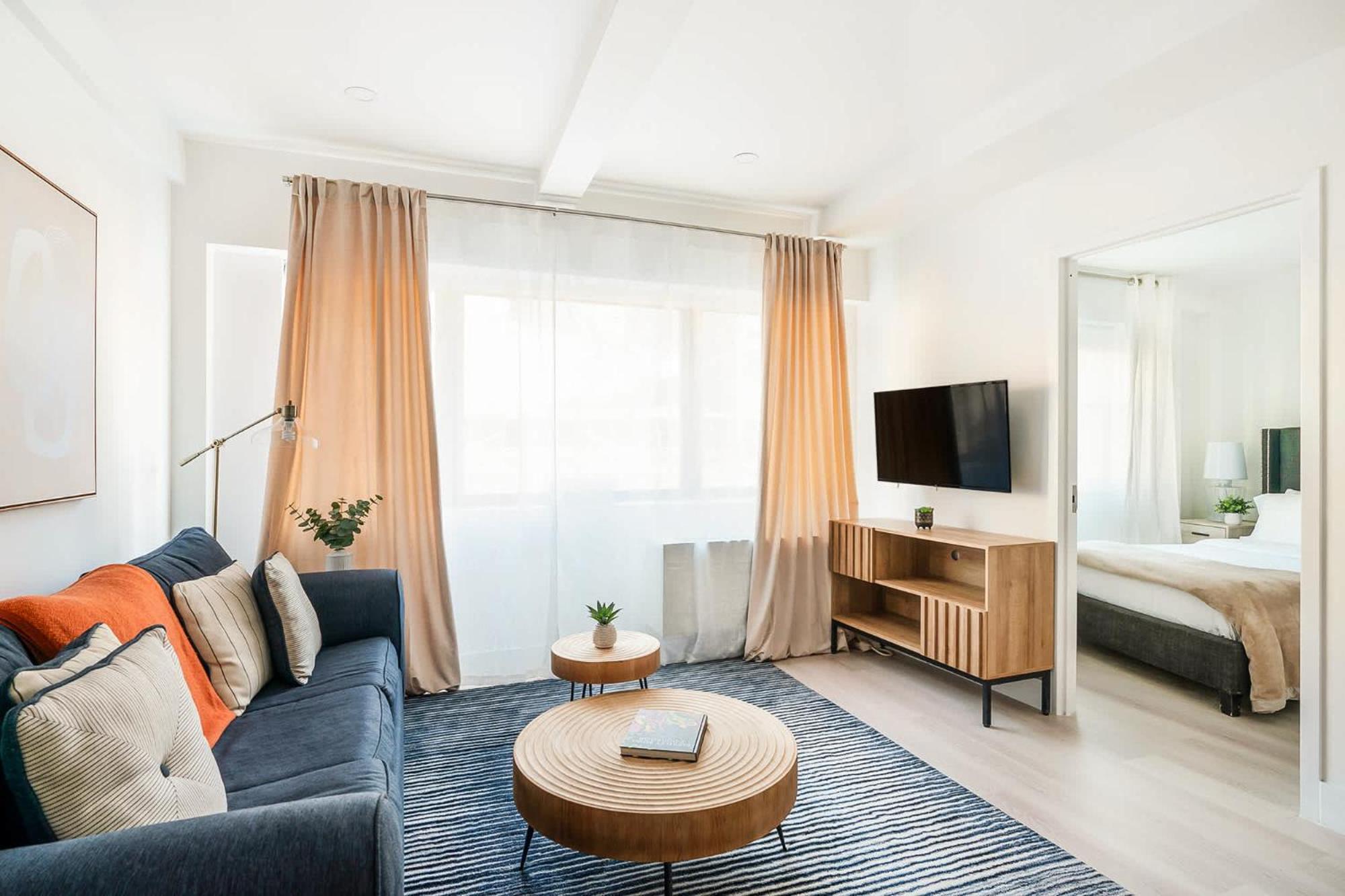 809-2a Gorgeous 1br New W D Modern Location