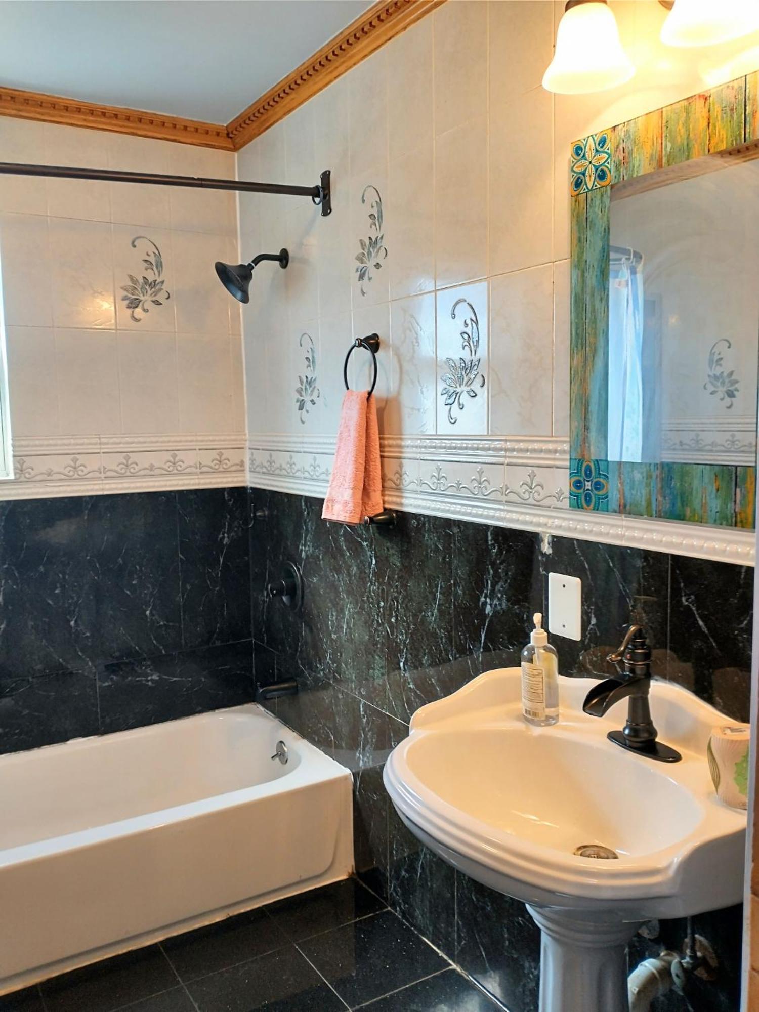 Explore From Queens Appartement