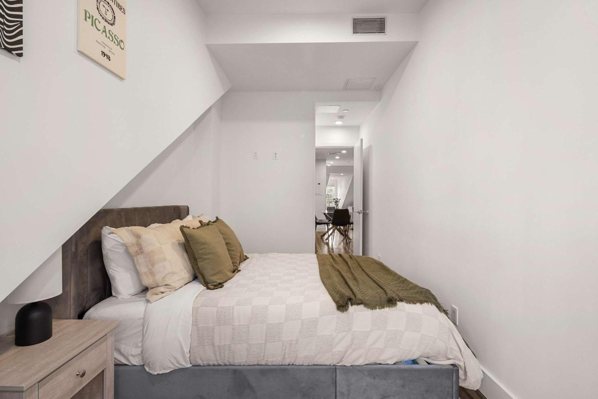 Spacious 3br Family Haven In Lower Manhattan *