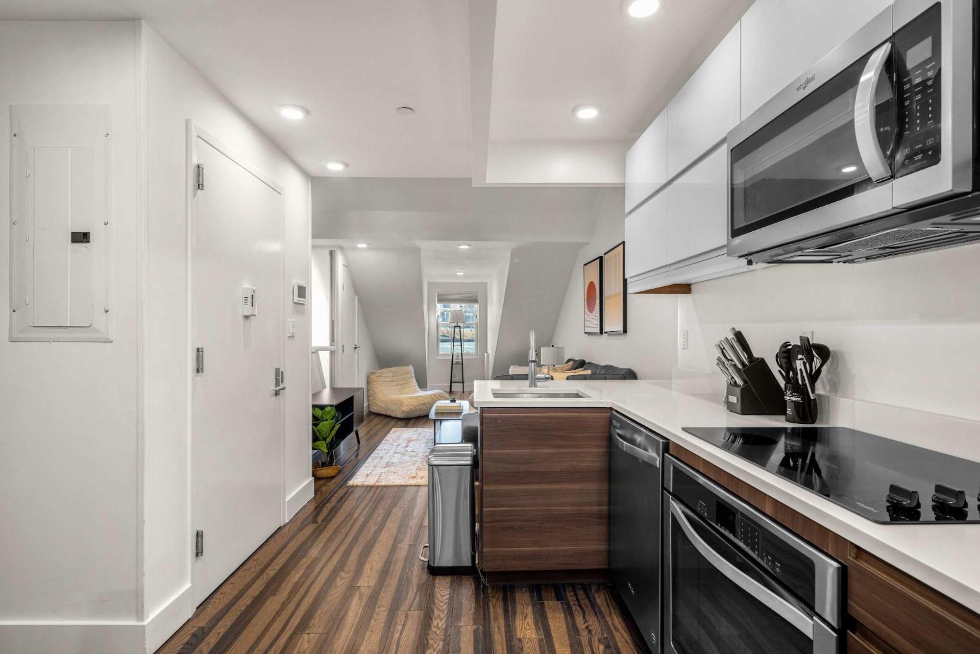 Spacious 3br Family Haven In Lower Manhattan