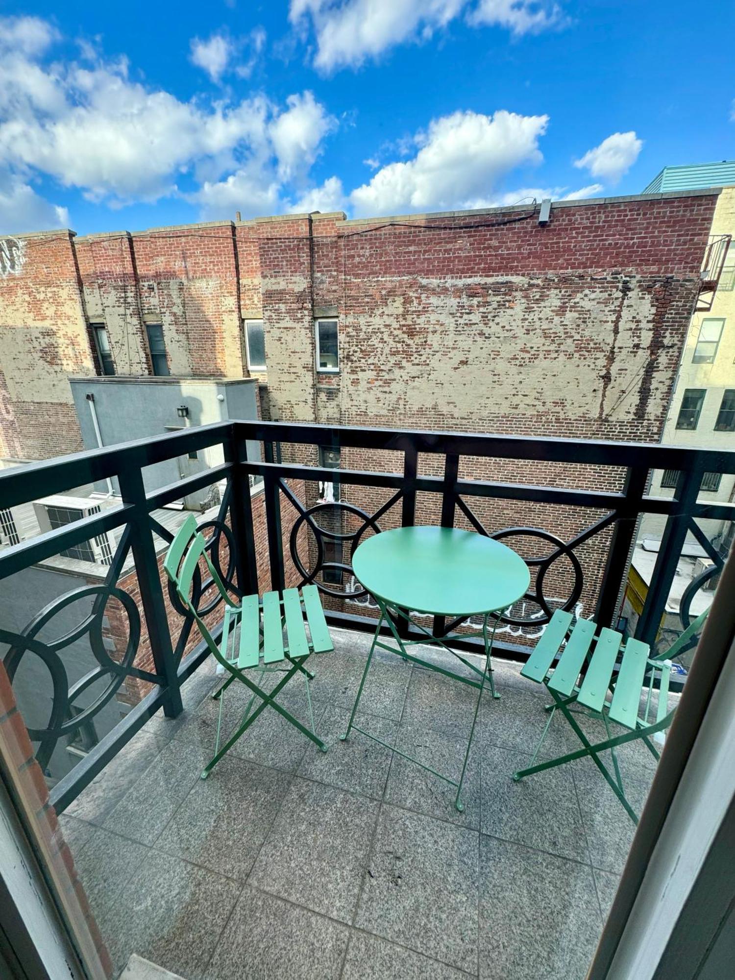 Stunning 3 Bedrooms Appartement