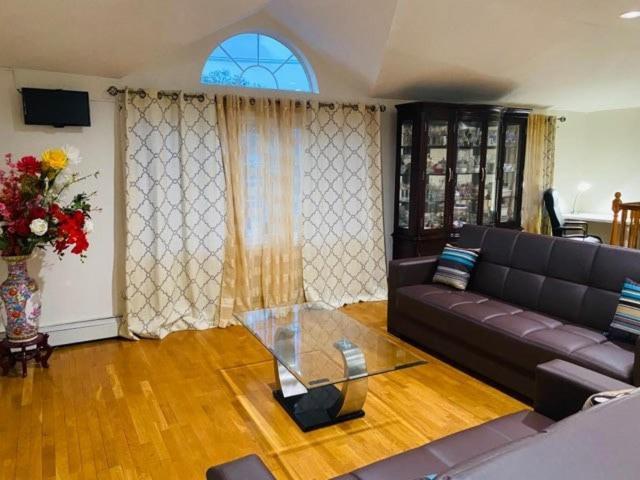Dreamy 3 Bedroom 2 Baths Master