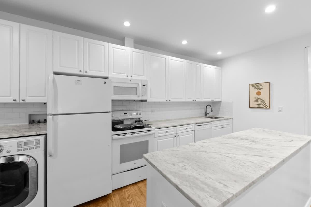 105- 4brs In The Heart Of The East Village