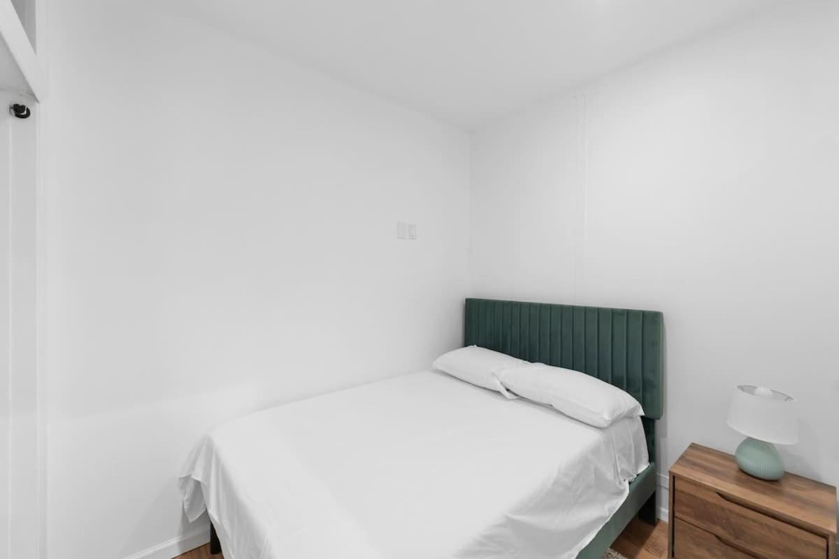 105- 4brs In The Heart Of The East Village New York