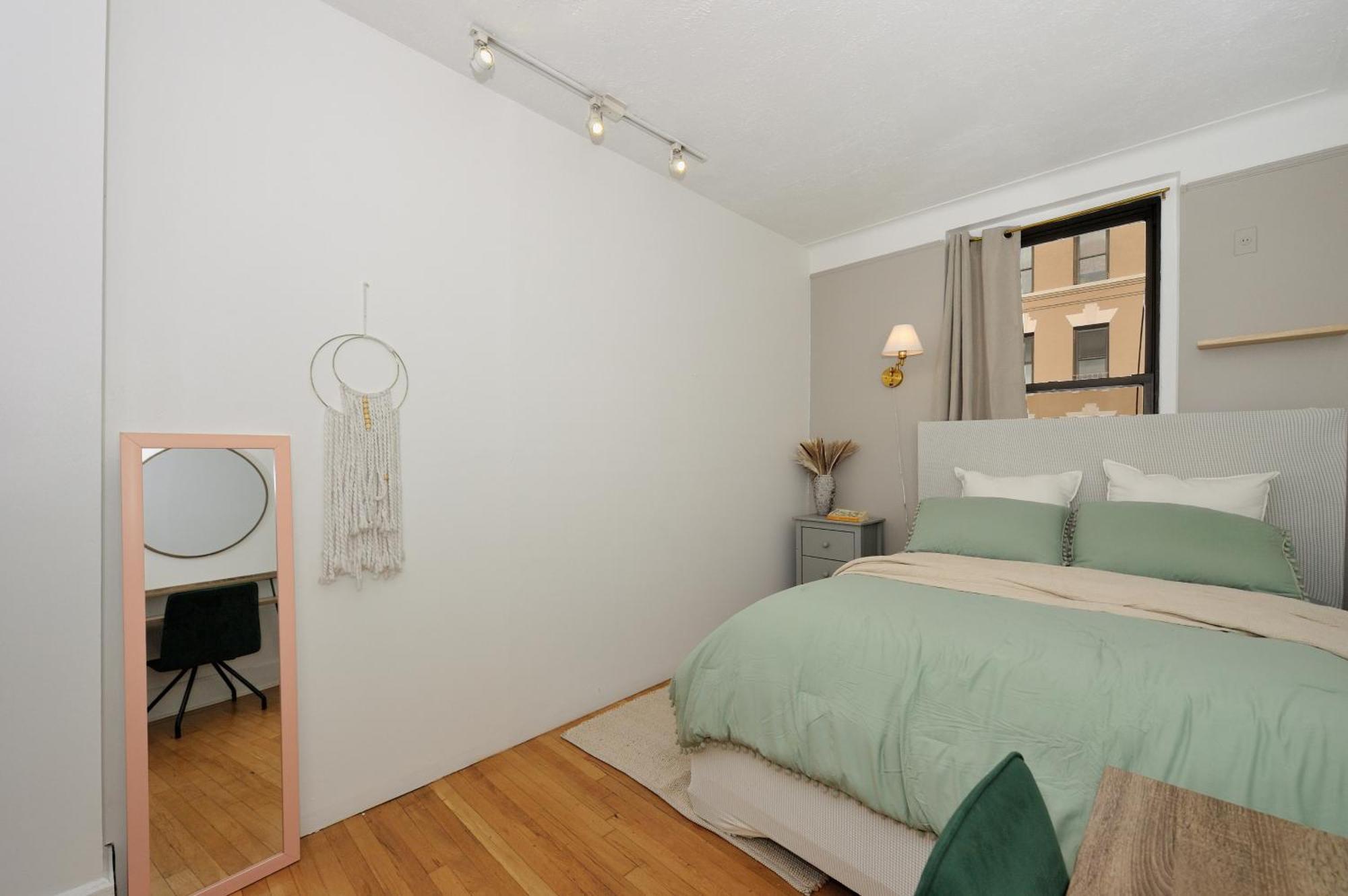 Apartamento 5 Bedroom 2 Bath Full Floor Midtown