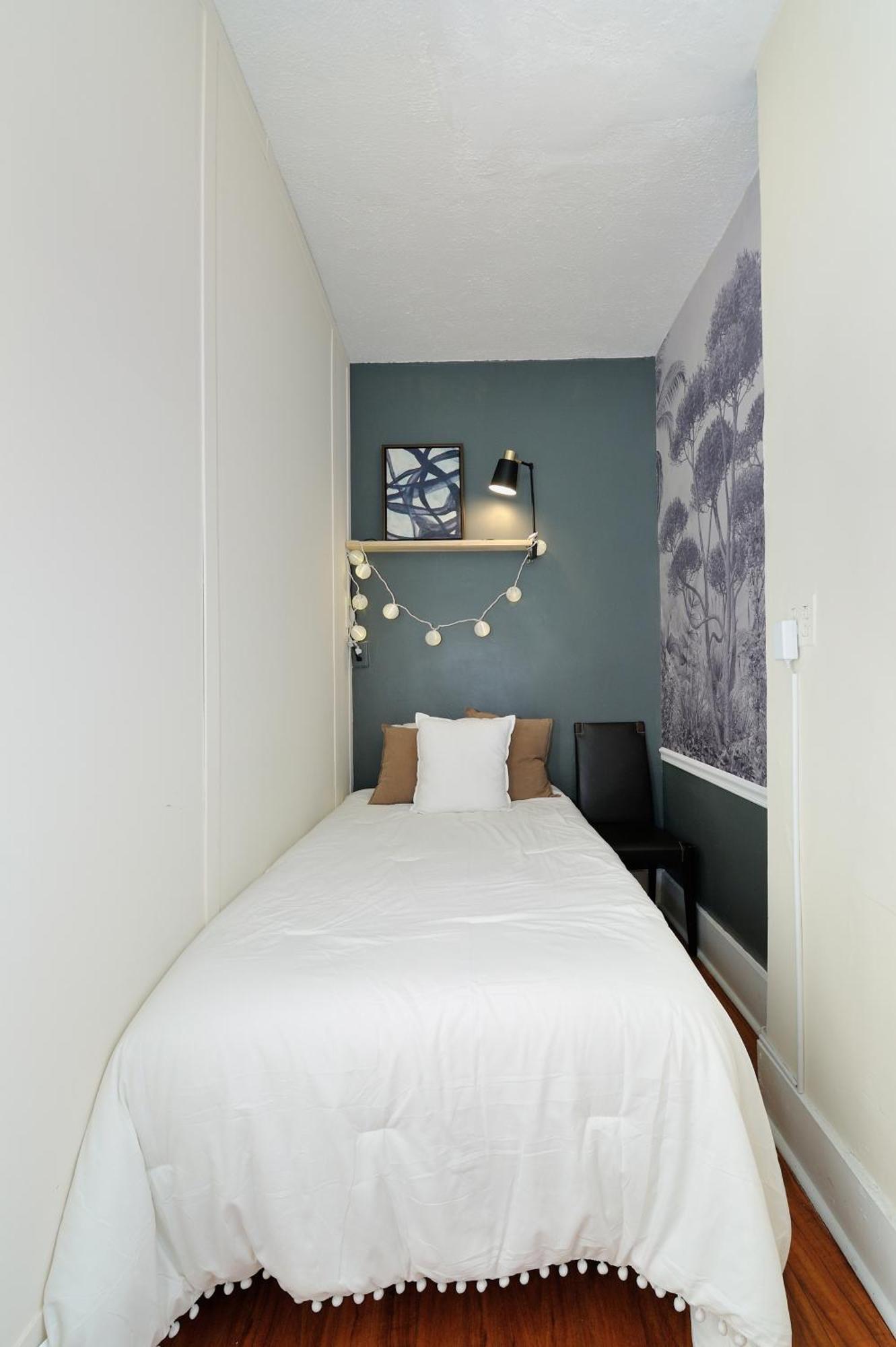 5 Bedroom 2 Bath Full Floor Midtown Apartamento