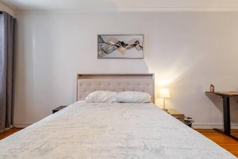 2 Large Bedrooms In Rego Park Lejlighed