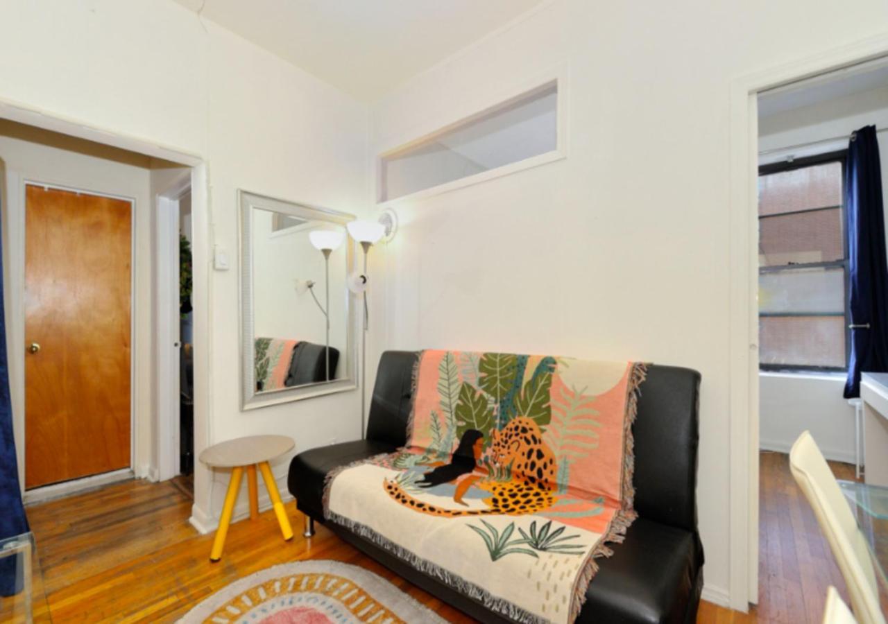 Unique 2 Bed 1 Bath In Ues Lejlighed *