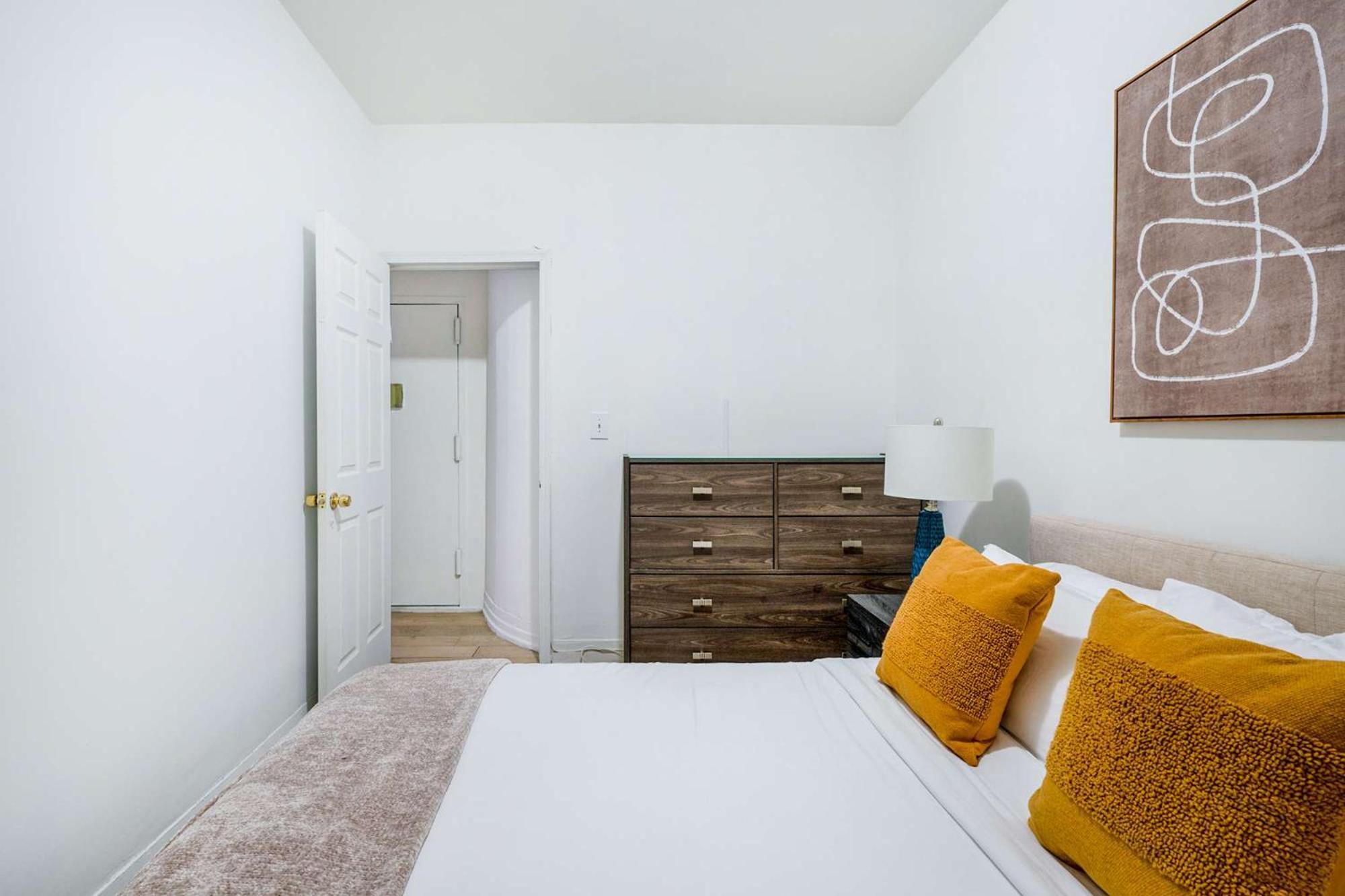428-2w Newly Furnished 2br Sleeps 5 Prime Location Appartement *
