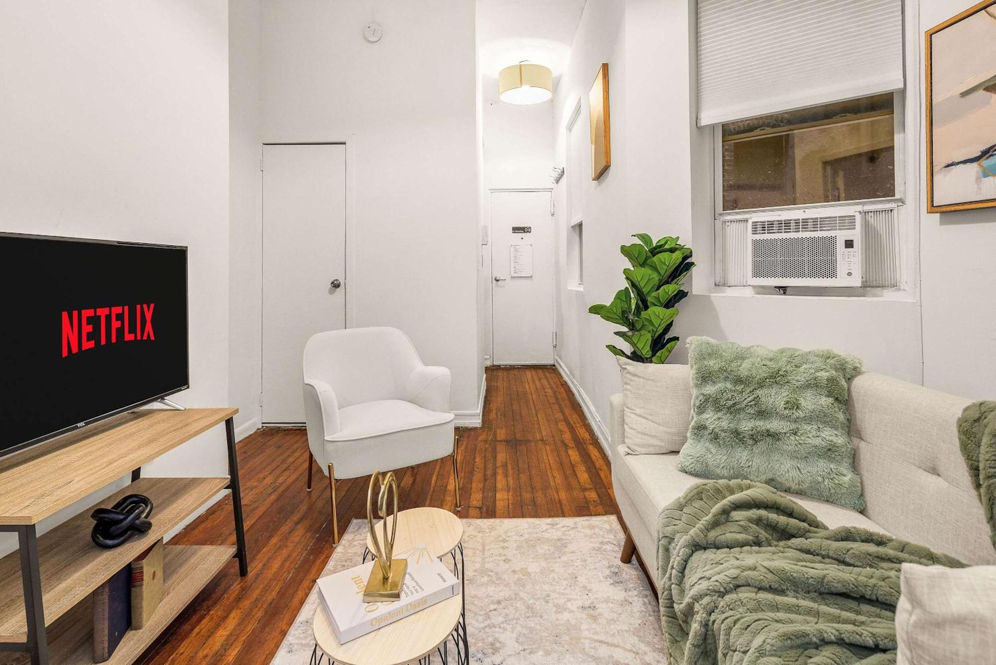 Stylish & Cozy 3-bedroom In East Village Appartement New York