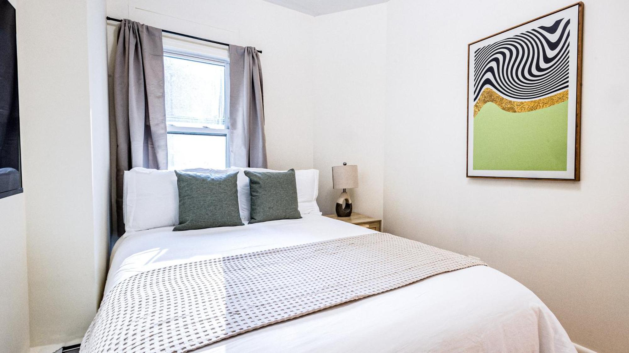 Unbeatable & Cozy 4bdr & 1 Bth In Manhattan