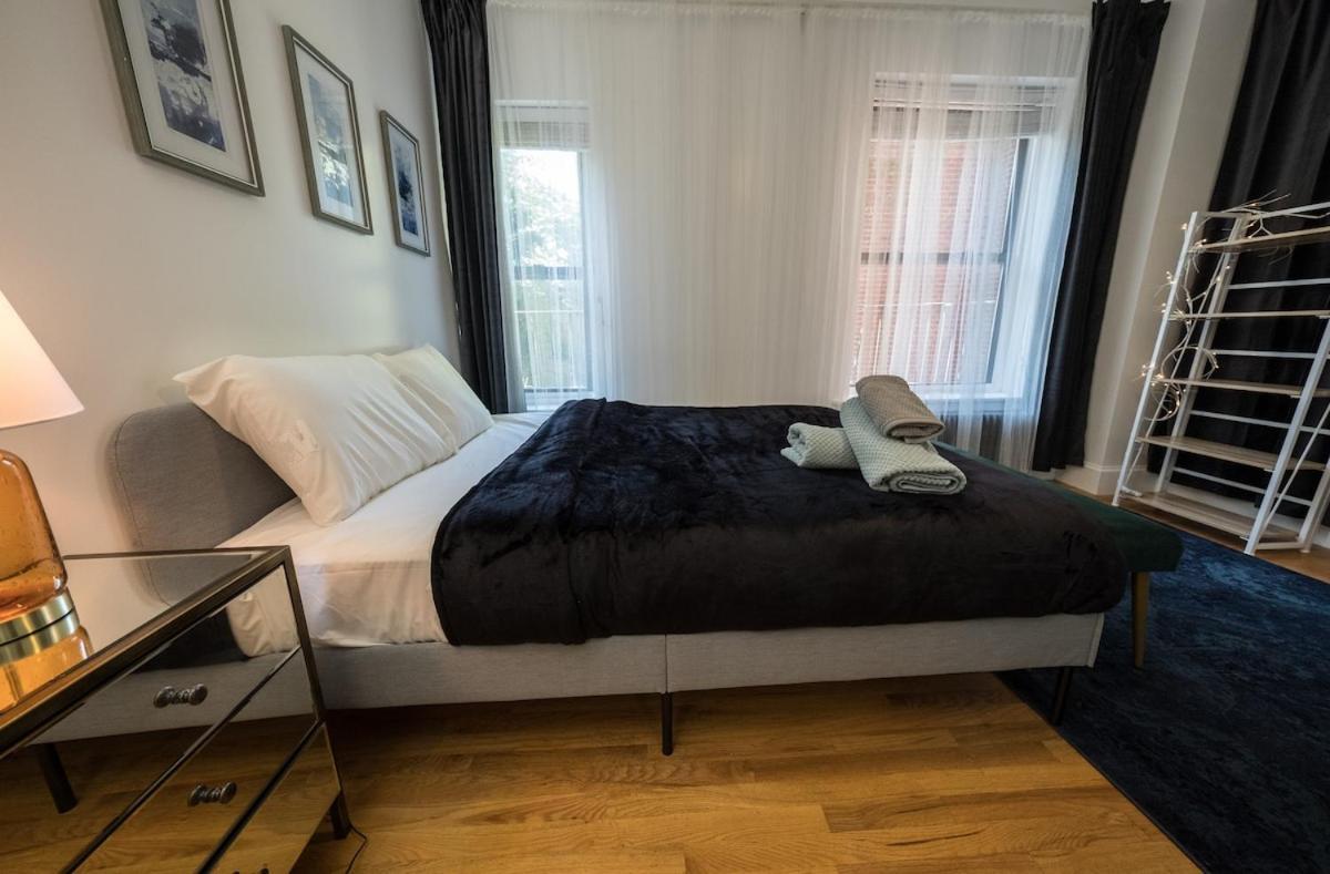 Appartement 4br Two Blocks To Park Elevator, Laundry, Virtual Doorman New York