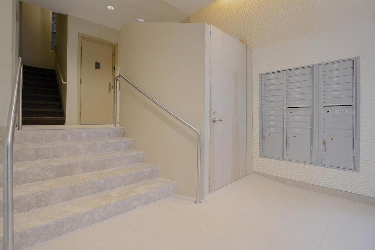 Appartement 4br Two Blocks To Park Elevator, Laundry, Virtual Doorman